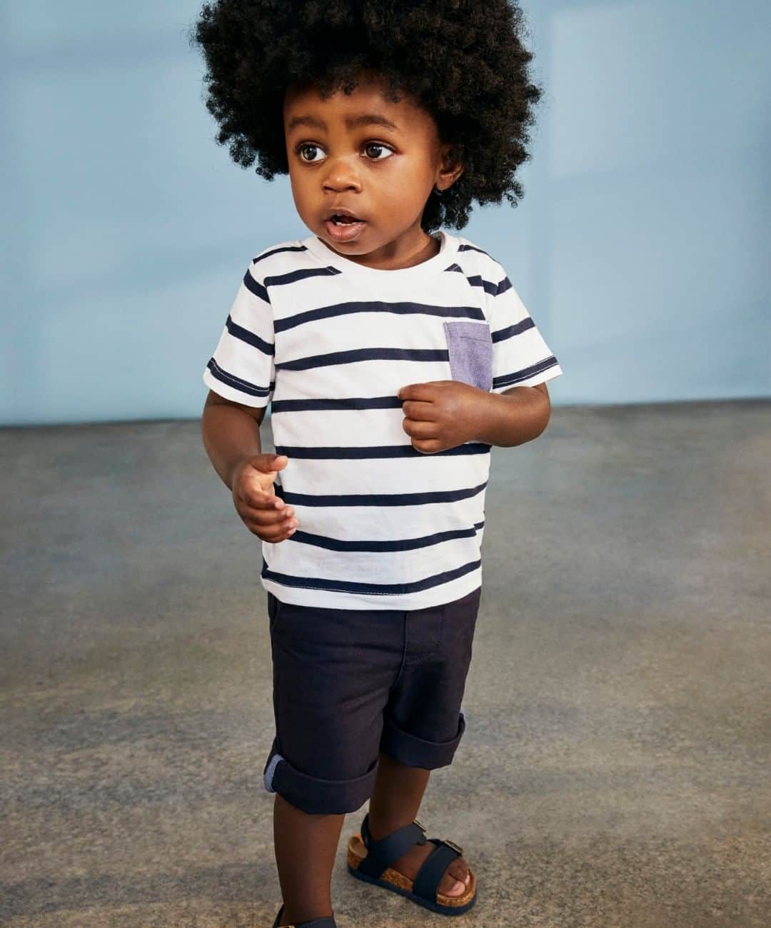 プリマークさんのインスタグラム写真 - (プリマークInstagram)「Simple additions to amp up the cute factor 😙 2 Pack Stripe Tee £3.50/€5/$6, Chino Short £3.50/€6/$7 #Primark #kidswear #babywear」4月10日 19時00分 - primark