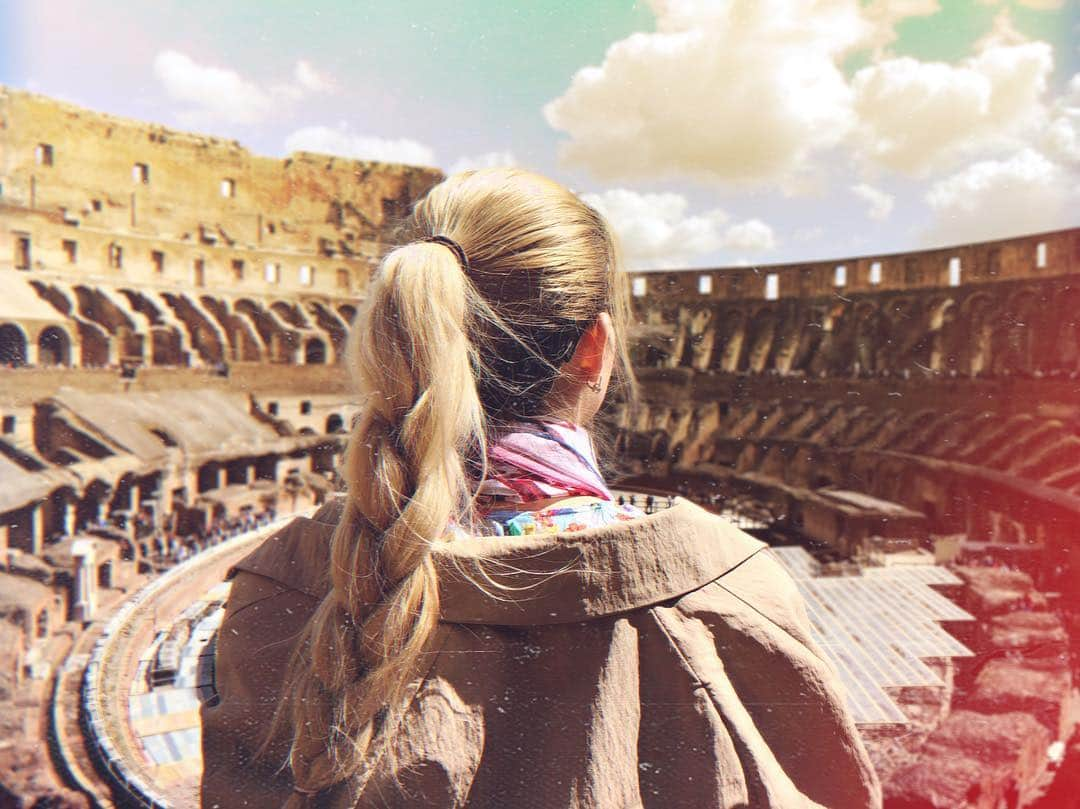 ナタリア・マリフさんのインスタグラム写真 - (ナタリア・マリフInstagram)「Colosseo🥰🥰🥰 #colosseo #italy #roma #rome #malykh_trip #view #италия #колизей #рим」4月10日 19時01分 - natalia_malykh_17