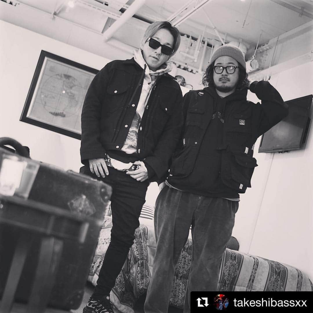 山嵐さんのインスタグラム写真 - (山嵐Instagram)「#Repost @takeshibassxx with @get_repost ・・・ Lafayetteの横浜にあるコンセプトショップHOTEL LafayetteでPOP UPやります！ . 2Fの部屋で自分のリメイクアイテムや私物、ALLY&DIAの新作やDRESSMARIANOも販売します！ 1Fでは「DRESSDOWN」のPOP UP SHOPも同時開催。 更に1Fでは初日と最終日に「PARATACO」が出店。 . 自分も期間中はHOTELの#201に滞在予定！ 皆さん是非遊びに来て下さい！ . HOTEL Lafayette #201 – CHECK IN 武史(山嵐/OZROSAURUS/Kj and The Ravens) . 日程：5月1日(水/祝)～5月6日(月/祝) 時間：11:00-20:00 . HOTEL lafayette 〒220-0073 神奈川県横浜市西区岡野1-16-4 TEL 045-624-8488 . #hotel_lafayette #yokohama #lafayettecrew #武史 #山嵐 #ALLYandDIA #DRESSMARIANO #DRESSDOWN #PARATACO」4月10日 19時33分 - yamaarashi07