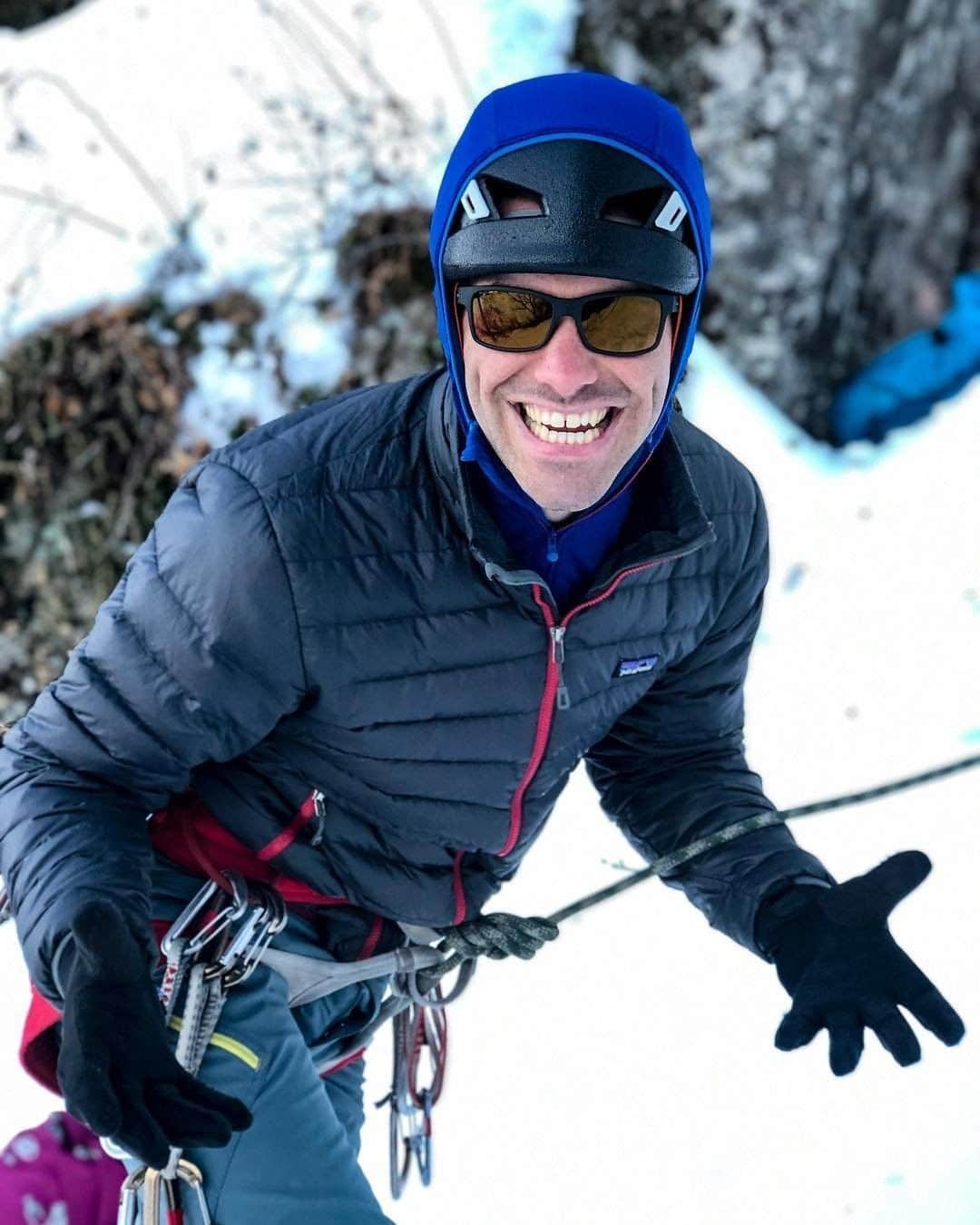 REIさんのインスタグラム写真 - (REIInstagram)「@hunter_cote is stoked for the last moments of ice-climbing season!  Photo: #NewHampshire. #OptOutside」4月10日 20時01分 - rei