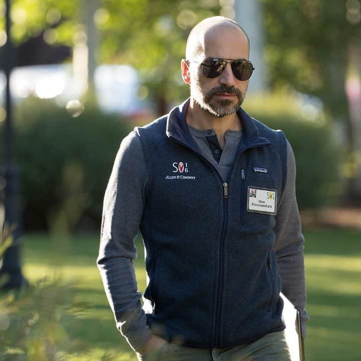 New York Times Fashionさんのインスタグラム写真 - (New York Times FashionInstagram)「You can keep your vest, banker bros. @Patagonia won’t be leaving “bros out in the cold,” they said. Here, the C.E.O. of Uber, Dara Khosrowshahi, in his fleece at the Allen & Co. Sun Valley Conference in Idaho in 2016, photographed by Drew Angerer/Getty Images. But Patagonia is thinking differently about its famous banker fleeces going forward. They're asking new clients to put their values forward.」4月10日 20時40分 - nytstyle