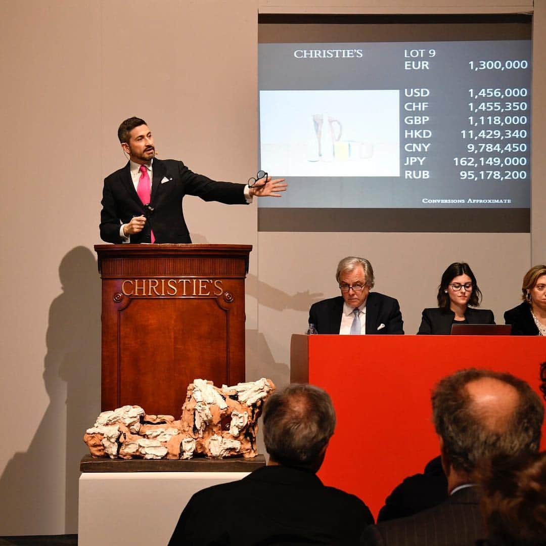 クリスティーズさんのインスタグラム写真 - (クリスティーズInstagram)「100% sold! Our Thinking Italian Milan evening auction on 3 April was a White Glove Sale, with every lot successfully sold 👏 👏 👏⠀ .⠀ The evening and day auctions realised an exceptional combined total of €13,932,875 / £11,918,627 / $15,661,076. The star lot was Giorgio Morandi’s ‘Natura Morta’, which achieved €1,570,000, including buyer’s premium.⠀ .⠀ #art #artwork #artist #contemporaryart #italianart #auction #whiteglovesale #milan」4月10日 20時37分 - christiesinc