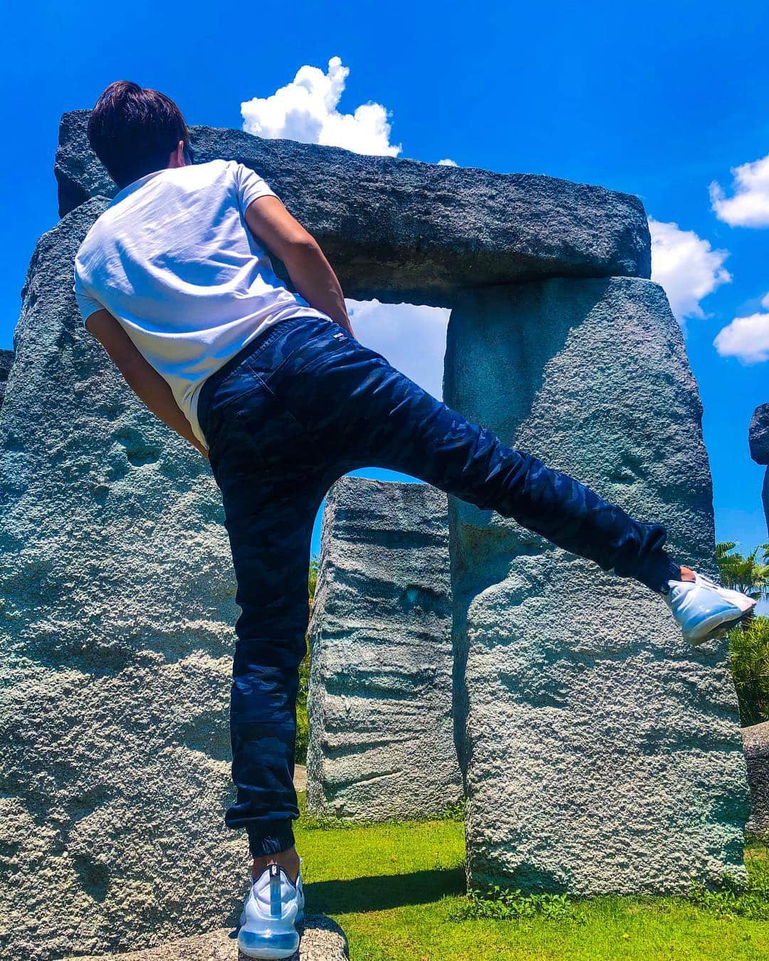 木村好志のインスタグラム：「夏だよ〜🇹🇭 It’s summer 🌞 มันคือฤดูร้อน🏄‍♂️」