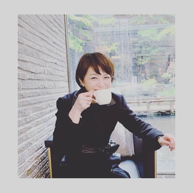 奥菜恵さんのインスタグラム写真 - (奥菜恵Instagram)「30分じゃ話し足りず。 明日も明後日も会うわけだから良いのだけれど。も。  #茶 #カフェオレ #山田」4月10日 20時59分 - megumi_okina