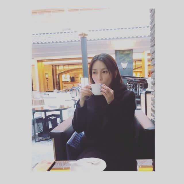 奥菜恵さんのインスタグラム写真 - (奥菜恵Instagram)「30分じゃ話し足りず。 明日も明後日も会うわけだから良いのだけれど。も。  #茶 #カフェオレ #山田」4月10日 20時59分 - megumi_okina