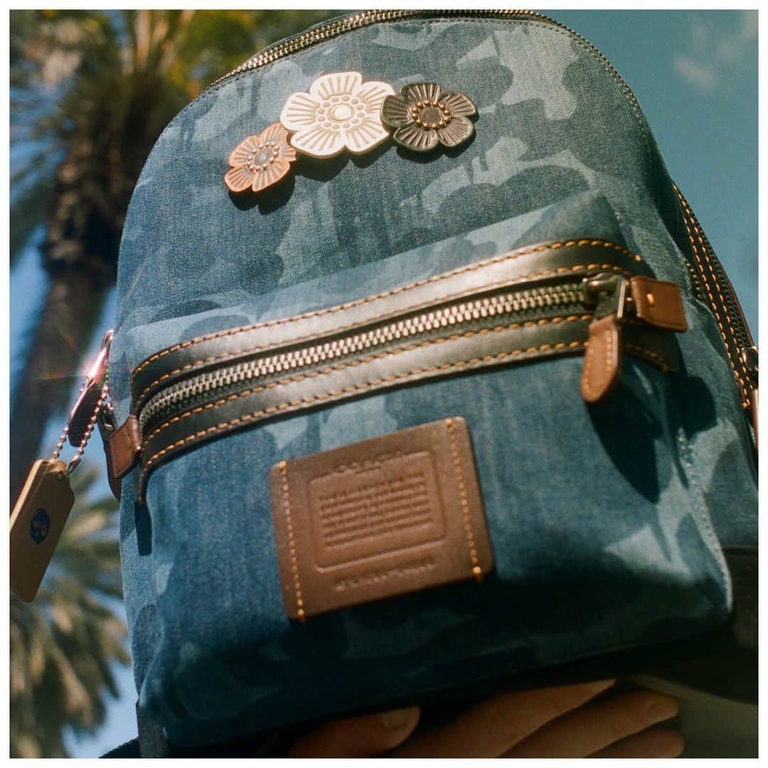 のインスタグラム：「Wild child. Tea Roses on our Academy Backpack in our Wild Beast print? Why not. With #CoachCreate, you do you. Share your customized styles for a chance to be featured on our Instagram. #CoachCreate #CoachNY」