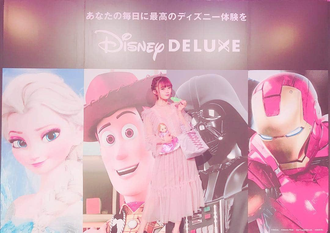 中井りかさんのインスタグラム写真 - (中井りかInstagram)「ディズニー映画見放題のDisney  DELUXE の Celebration nightにお邪魔してきました！ 何個もDVD、ブルーレイ持ってるけど、これにさえ入ればかさばらないしどこででもディズニーの世界観に浸れる最高のコンテンツ！😳💕💕 絶対入ると決めました！🧸💗 #ディズニーデラックスパーティー #ディズニーデラックス #PR #Disney #ディズニー  #Pixar #ピクサー  #Starwars #スターウォーズ  #Marvel #マーベル」4月10日 20時56分 - rika___n24x