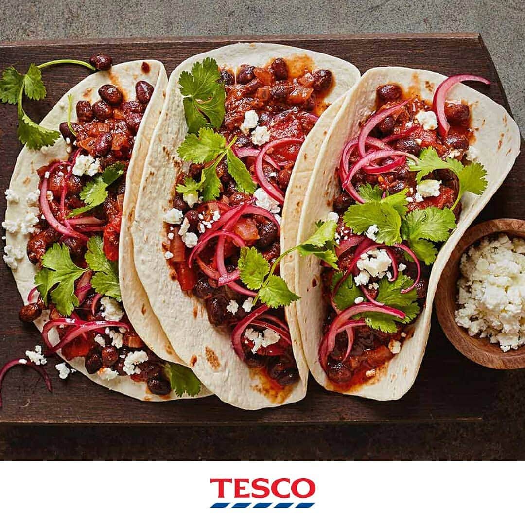 Tesco Food Officialさんのインスタグラム写真 - (Tesco Food OfficialInstagram)「When it’s Wednesday and you need just the right thing to hit the spot and cheer you on… Cheesy chicken kiev schnitzel, fresh yaki soba noodles or something new, like espresso bean tacos - which would get you across the midweek line? Swipe → on the carousel and let us know in the comments!」4月10日 21時03分 - tescofood