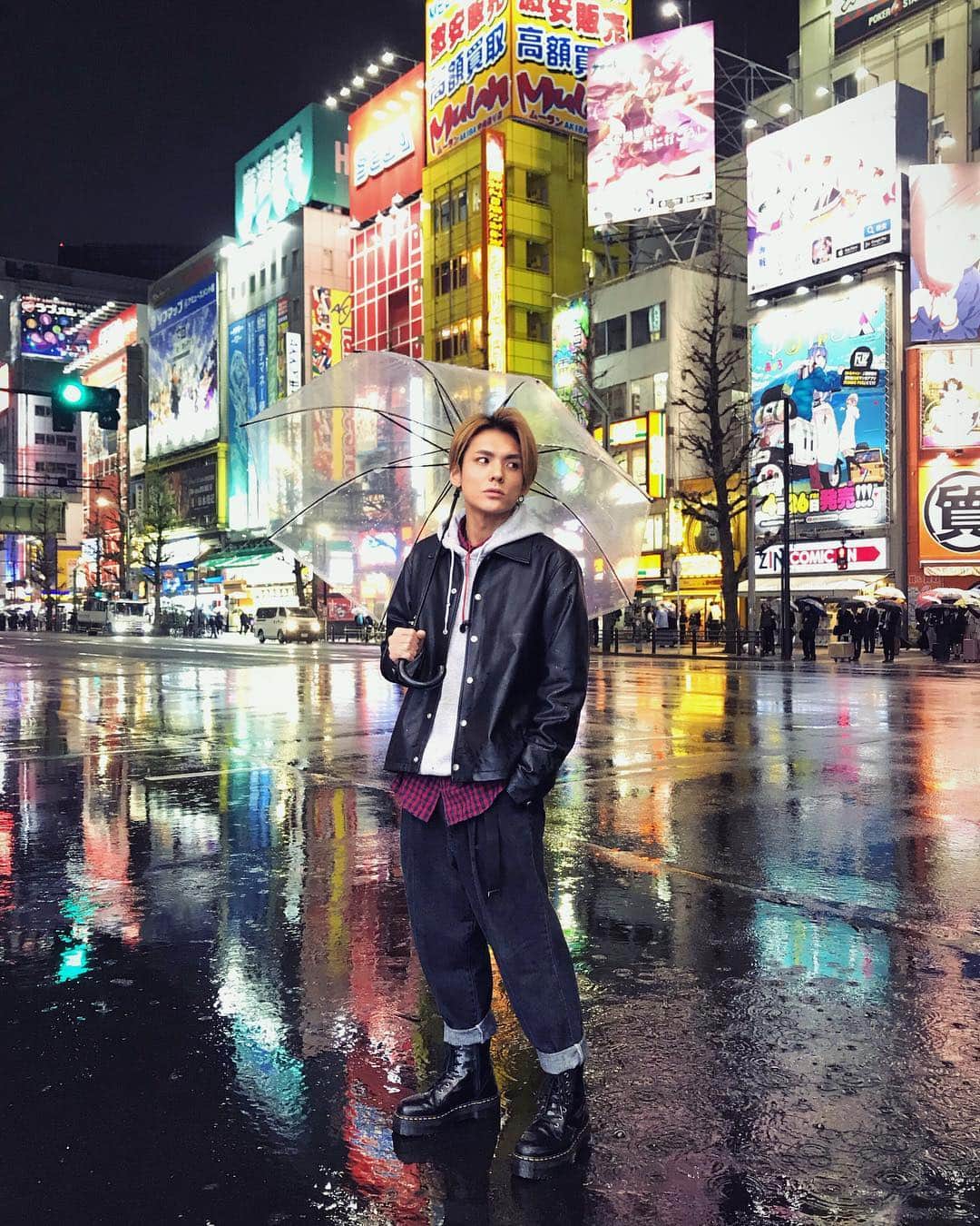 KSUKEさんのインスタグラム写真 - (KSUKEInstagram)「雨の #秋葉原 👾☔️」4月10日 21時17分 - ksuke_jpn
