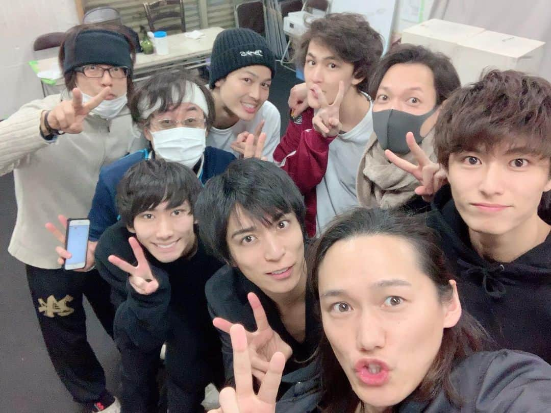 武田知大さんのインスタグラム写真 - (武田知大Instagram)「‪初通し！！‬ ‪AGOBOYくん参戦後、やっと全員で写真撮れた！！‬ ‪本番まであと12日！！‬ ‪ #THE面接‬ #方南ぐみ  #永岡卓也 #寿里 #西川俊介 #遊佐航 #館野将平 #鈴木健介 #AGOBOY #武田知大」4月10日 21時30分 - tomohir0917