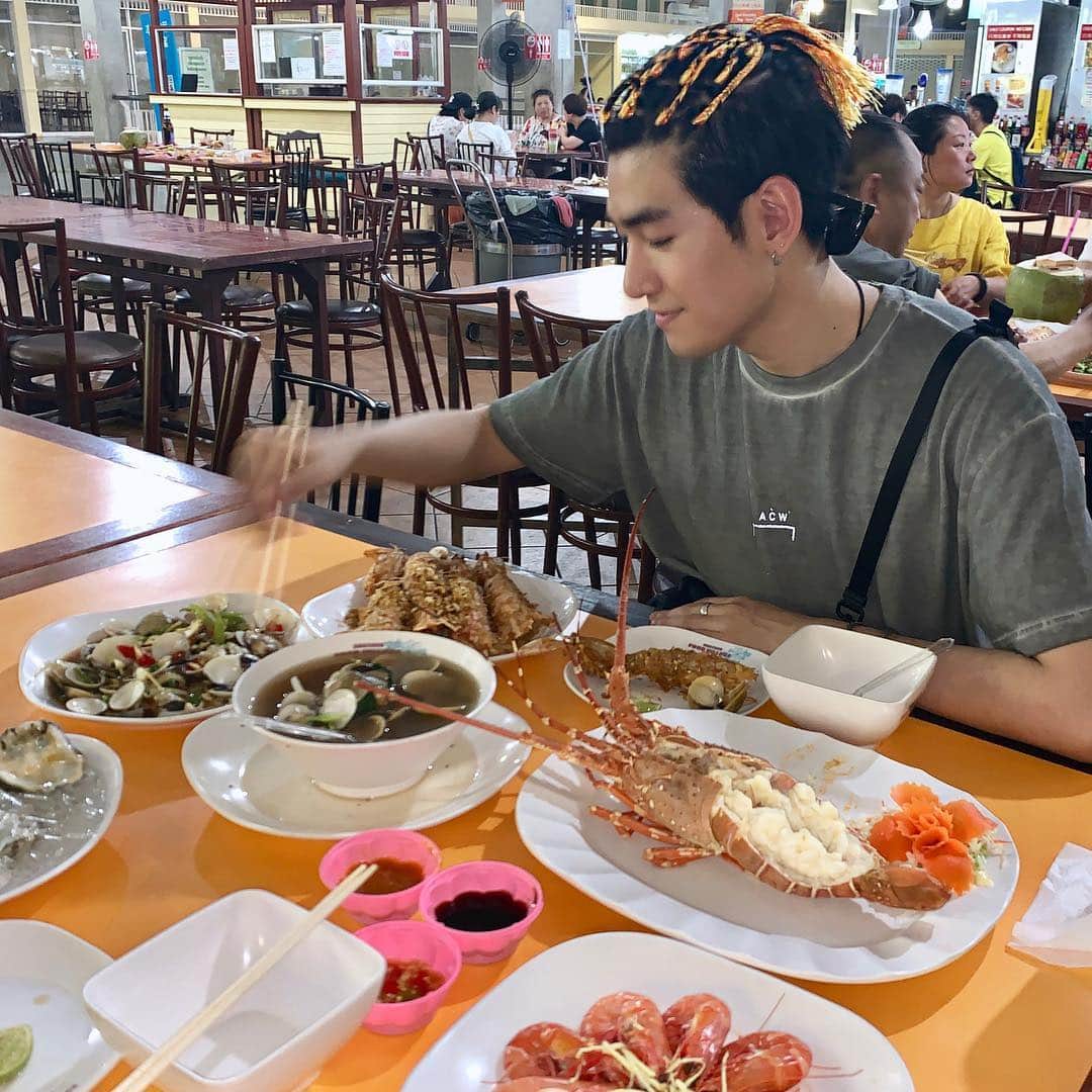 樋口葉生のインスタグラム：「🦞🦞🦞」