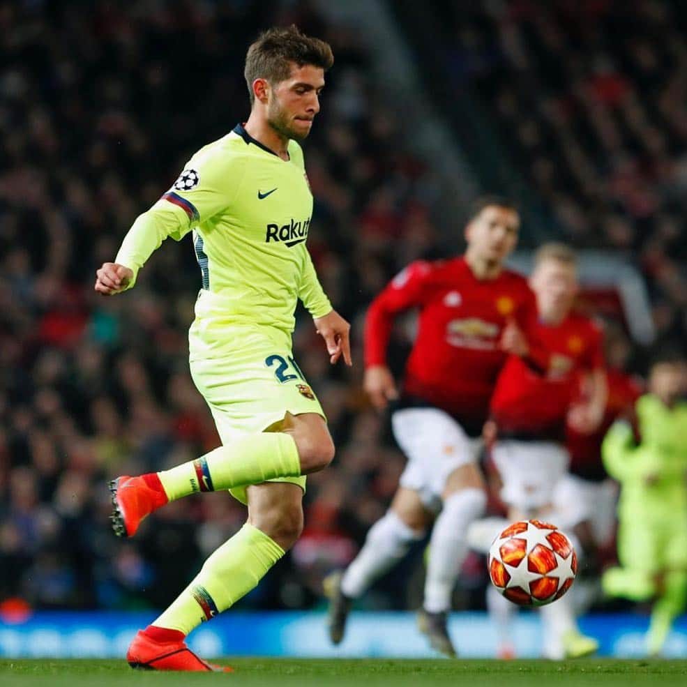 セルジ・ロベルトさんのインスタグラム写真 - (セルジ・ロベルトInstagram)「Bon resultat a Old Trafford en un ambient increïble. Gràcies a l’afició per el vostre suport! FORÇA BARÇA🔵🔴」4月11日 7時01分 - sergiroberto