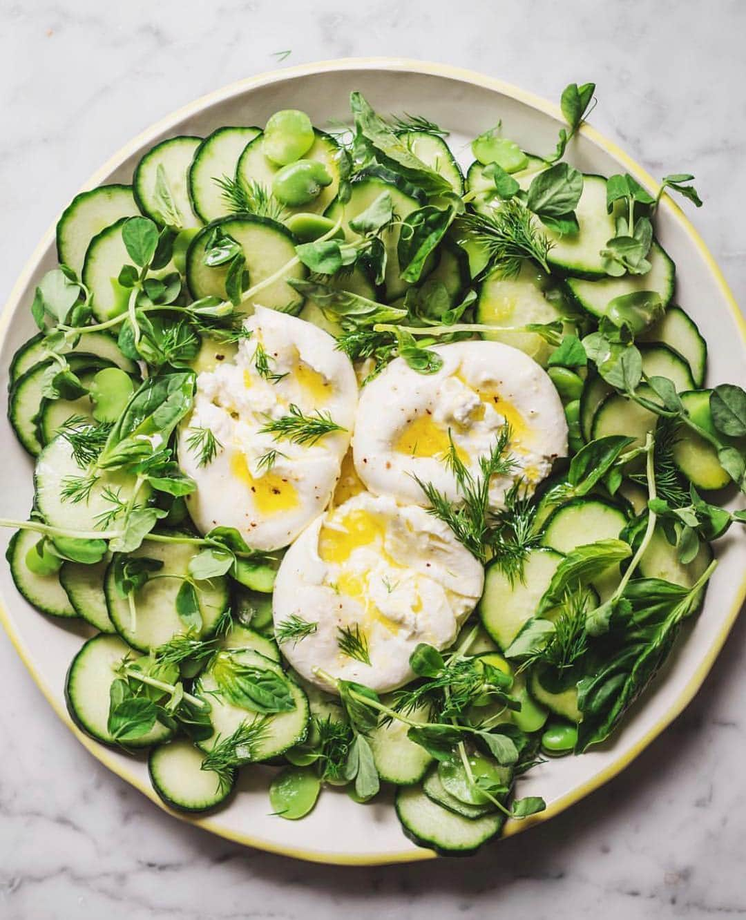 Whole Foods Marketさんのインスタグラム写真 - (Whole Foods MarketInstagram)「Hello! Proud member of the Burrata Appreciation Club here 🙋‍♂️The Club highly recommends this combo of burrata, cucumber and fava from @localhaven for dinner. #Burrata #MakesMeWhole」4月11日 7時00分 - wholefoods