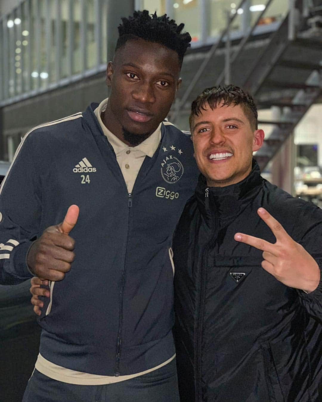 アヤックス・アムステルダムさんのインスタグラム写真 - (アヤックス・アムステルダムInstagram)「Big bosses in town. #UCL #ajajuv」4月11日 7時16分 - afcajax