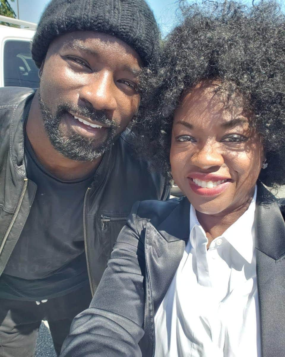 ヴィオラ・デイヴィスさんのインスタグラム写真 - (ヴィオラ・デイヴィスInstagram)「#AmandaWaller and #LukeCage?  No...me and my cousin @realmikecolter finally connecting❤️」4月11日 7時18分 - violadavis