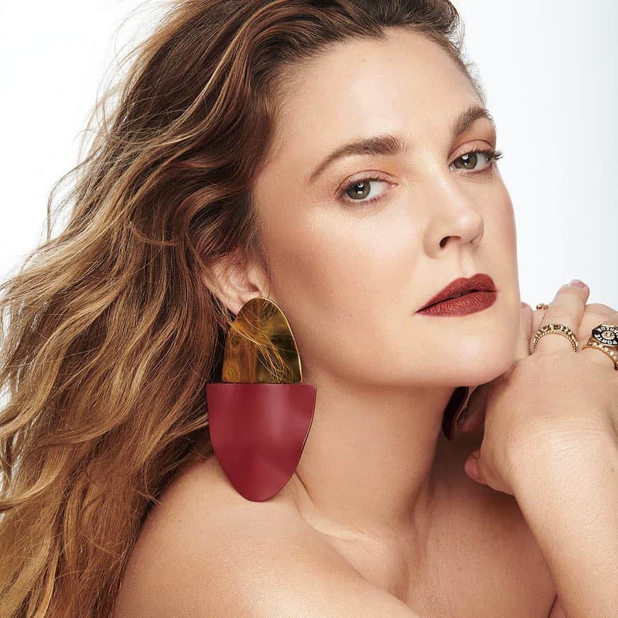 Monica Sordoのインスタグラム：「Major Muse moment with  @drewbarrymore wearing #NSxMS Port SHAH EarSculptures for @marieclaireau @flowerbeauty #Aprilissue ✨✨✨ Photo by @jamienelson6 and Styled by @sweetbuns #drewbarrymore #nausheenshah x #MonicaSordo」