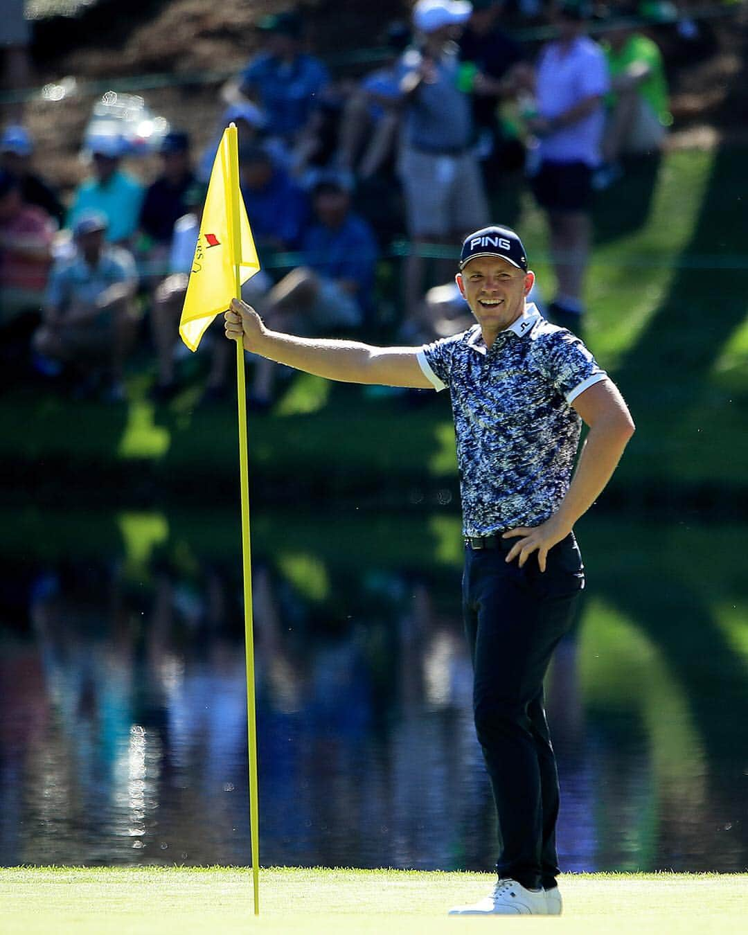 PGA TOURさんのインスタグラム写真 - (PGA TOURInstagram)「Friendly fun for the whole family.  The Masters Par-3 Contest was filled with laughs.  #LiveUnderPar」4月11日 7時31分 - pgatour