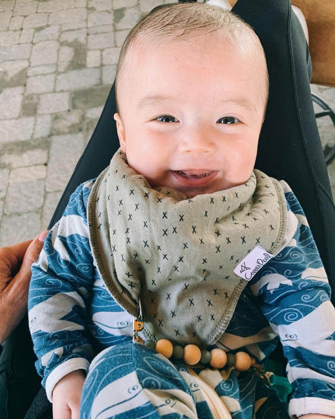 コリー・ロバートソンさんのインスタグラム写真 - (コリー・ロバートソンInstagram)「Yesterday was pretty much perfect, this little guy stayed with me and he laughed and smiled at everything I said 🥰 I took @willrob.jr to the DMV because he lost his license and we ran into someone special to us that we hadn’t seen in a long time, the weather was beautiful, and I ate guacamole for dinner. Today’s been a little (a lot) more stressful, but I just ate an apple with almond butter, drank some tea, it’s 80 and sunny and I’m about to walk across the yard to my moms house and watch some kids swim (I bought the cutest baby sunglasses for Zane 🤗) and we have a special worship service at church tonight 🙌🏻God is good. Let’s turn this sucker around.」4月11日 7時31分 - bosshogswife