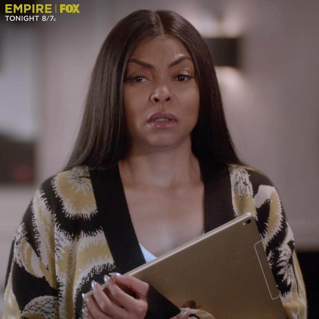 タラジ・P・ヘンソンさんのインスタグラム写真 - (タラジ・P・ヘンソンInstagram)「All new Episode 👀👀👀.. Don’t forget to tune in tonight only on #foxTV @empirefox .. what is Cookie up to? #luciouslyon #cookielyon ... get ready !!!!! #empirewwdnesday ..」4月11日 7時47分 - tarajiphenson