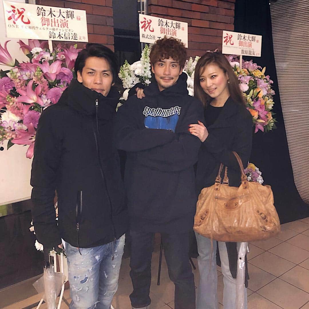 長谷川唯のインスタグラム：「・ ・ たいきの初舞台を観に行ってきました✨スターティングオーバー、その一つの物語に一人一人の役者さんの熱量やパワーを感じ目に引きつけられました😢👏🏻✨ ・ ・ 稽古を毎日のように頑張ってきた、たいきの演技力は素晴らしかった😭🧡👏🏻これからの活躍を楽しみにしてるよん😌👍🏻✨そして初日公演お疲れさまです🥺✨ ・ ・ #初舞台 #スターティングオーバー #おめでとうメッセージ #friends #startingover #」