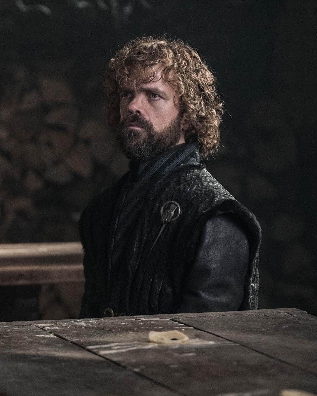 ピーター・ディンクレイジのインスタグラム：「4 days. #GameofThrones」
