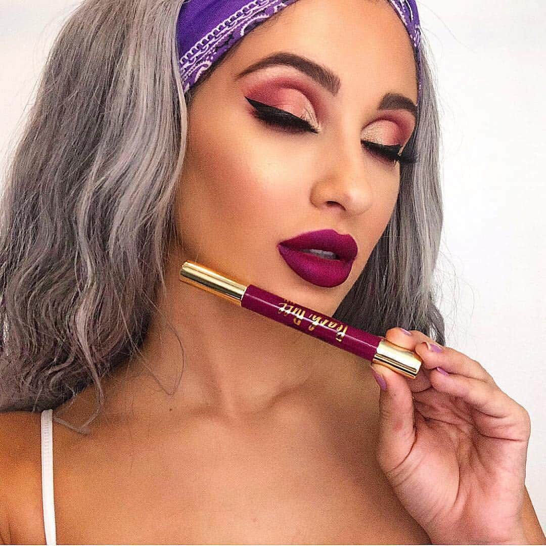 Too Facedさんのインスタグラム写真 - (Too FacedInstagram)「WANT.THIS.LOOK.NOW 😍 Recreate @madelynn_skye's STUNNING look with our NEW Peach Puff Lip Color in shade Don’t @ Me, Born This Way Super Coverage Concealer in shade Porcelain, and Pretty Mess Eye Shadow Palette! #regram #toofaced」4月11日 0時09分 - toofaced