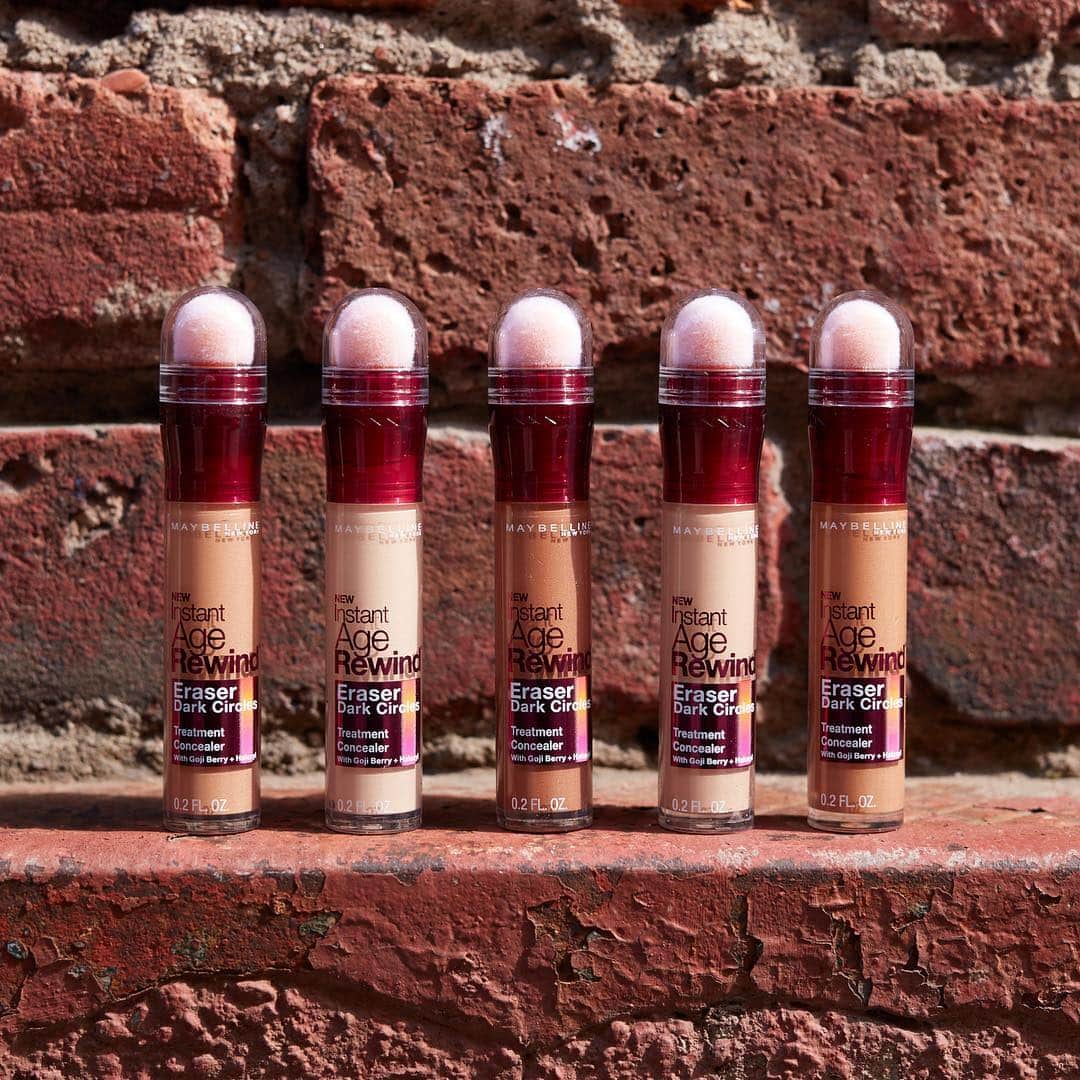 Maybelline New Yorkさんのインスタグラム写真 - (Maybelline New YorkInstagram)「Instant age rewind concealer is here to help you feel flawless everyday! Pick these up today @superdrug in the UK. 🙌🏼🇬🇧」4月11日 0時15分 - maybelline