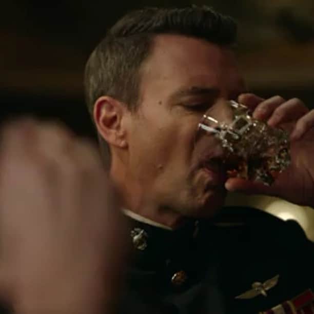 スコット・フォーリーのインスタグラム：「Pre-gaming for tonight’s #whiskeycavalier」