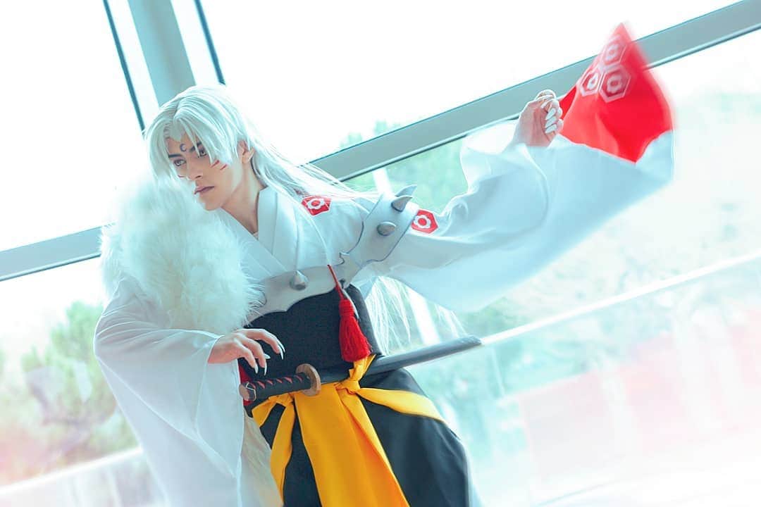 Geheさんのインスタグラム写真 - (GeheInstagram)「some last Sesshomaru spam (for now) 👀 Hope you liked them! Back to Barioth now 💪💪💪 #Cosplay #InuYasha #Sesshomaru #SesshomaruCosplay」4月11日 0時25分 - geheichou