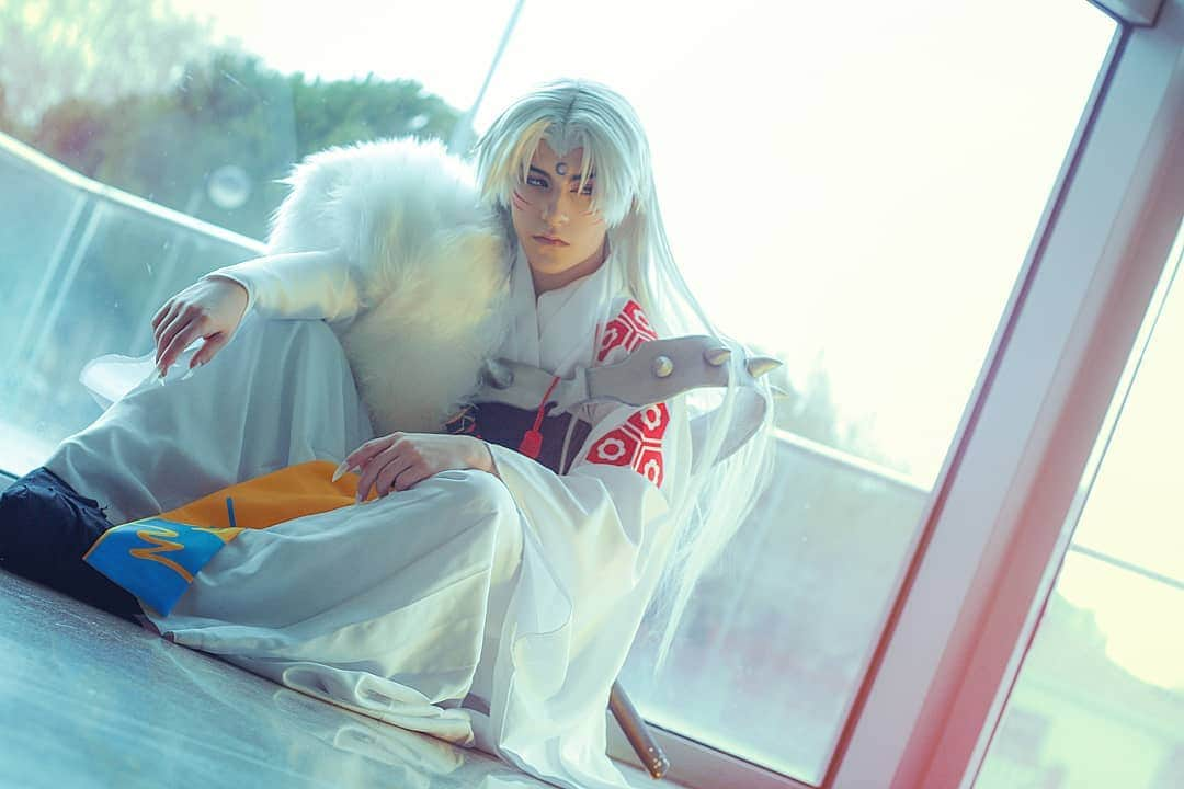 Geheさんのインスタグラム写真 - (GeheInstagram)「some last Sesshomaru spam (for now) 👀 Hope you liked them! Back to Barioth now 💪💪💪 #Cosplay #InuYasha #Sesshomaru #SesshomaruCosplay」4月11日 0時25分 - geheichou