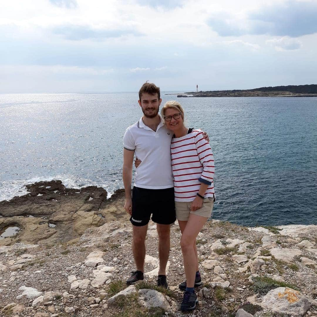 サム・ウォーカーさんのインスタグラム写真 - (サム・ウォーカーInstagram)「So pleased mum and dad could get out to France to watch last nights match!  It’s been nice to spend some time with them and chill out today before heading to Sweden tomorrow for World Championships preparation!! 💪🏻🏓🏴󠁧󠁢󠁥󠁮󠁧󠁿🇫🇷🇸🇪」4月11日 0時37分 - samwalker_tt