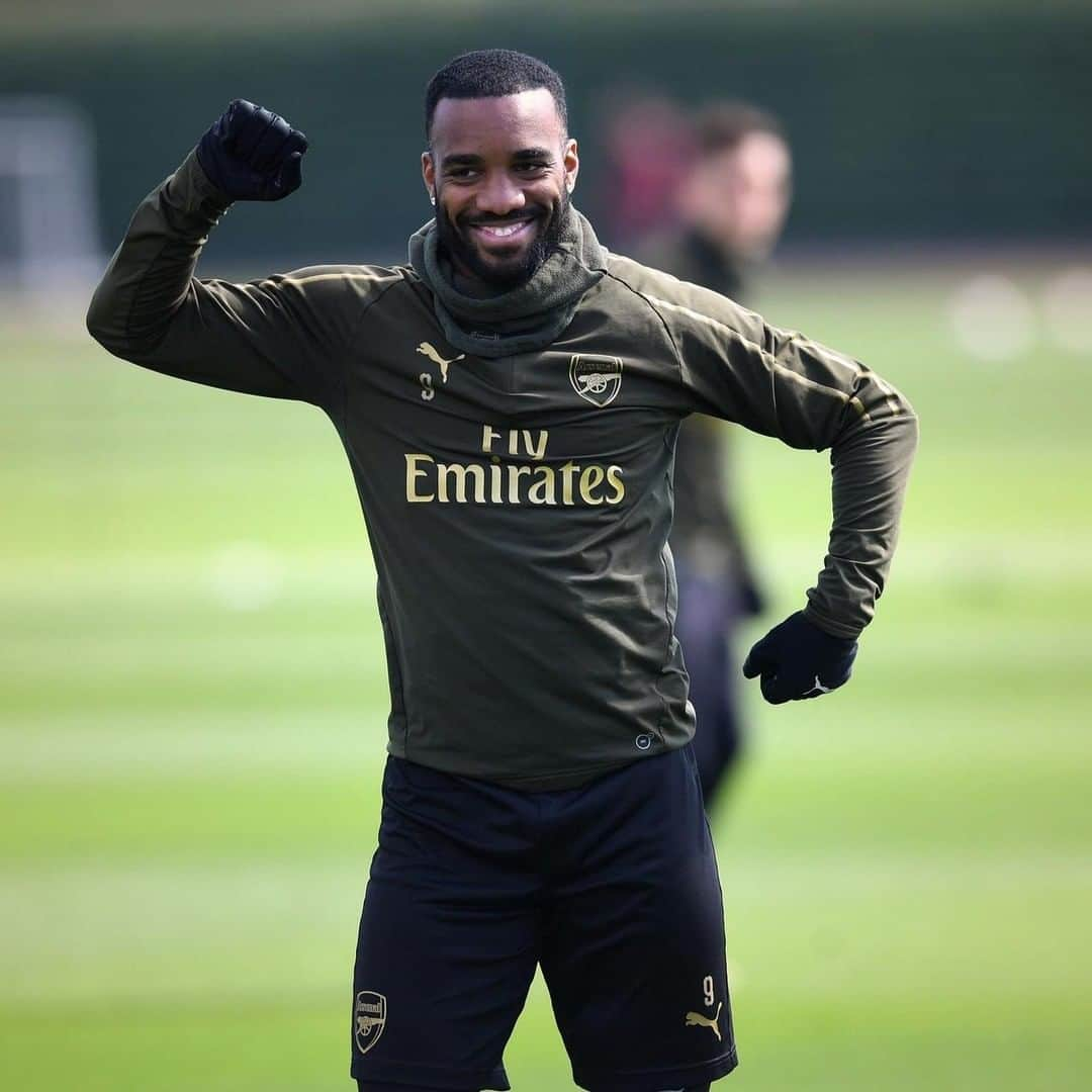 アーセナルFCさんのインスタグラム写真 - (アーセナルFCInstagram)「💪 Go on, Laca! 💪⁣ ⁣ #Arsenal #Lacazette #AFC #UEL #Gunners」4月11日 0時30分 - arsenal