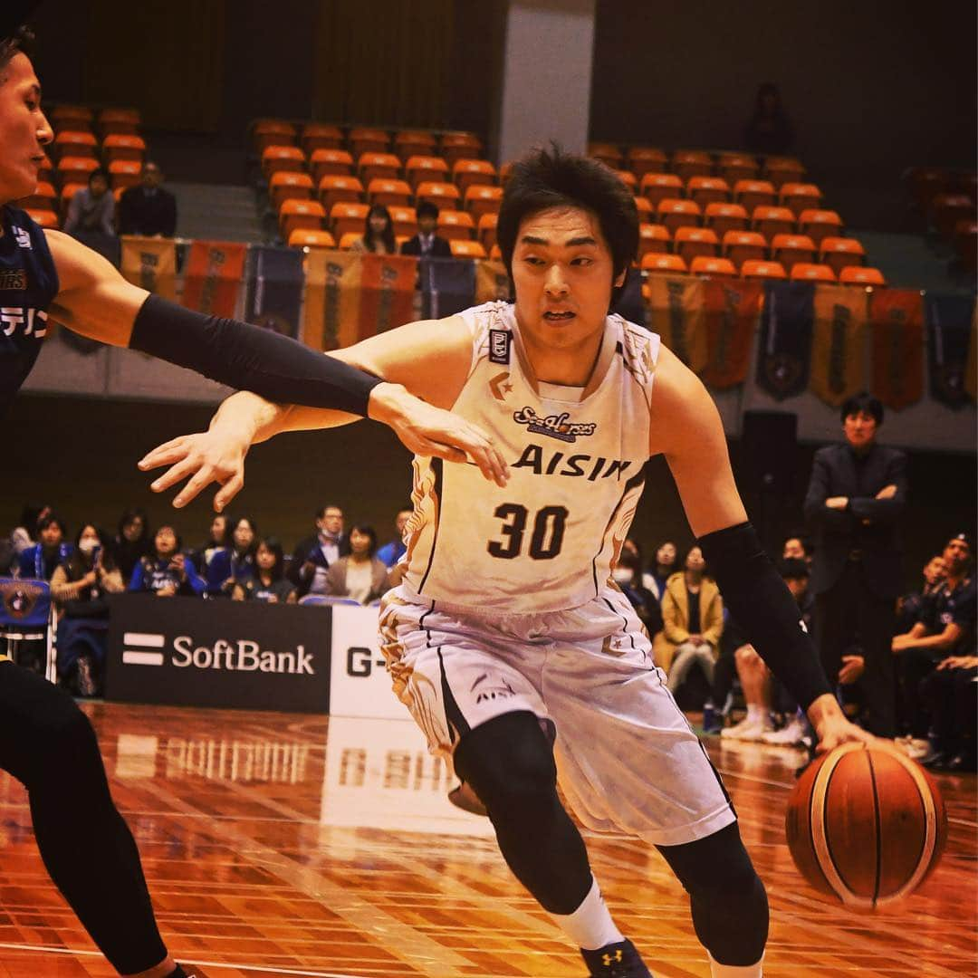 シーホース三河さんのインスタグラム写真 - (シーホース三河Instagram)「4/10(水) アウェー横浜戦  #PHOTO 三河 88 - 80 横浜  #シーホース三河 #ビーコル #Bリーグ」4月11日 0時39分 - go_seahorses