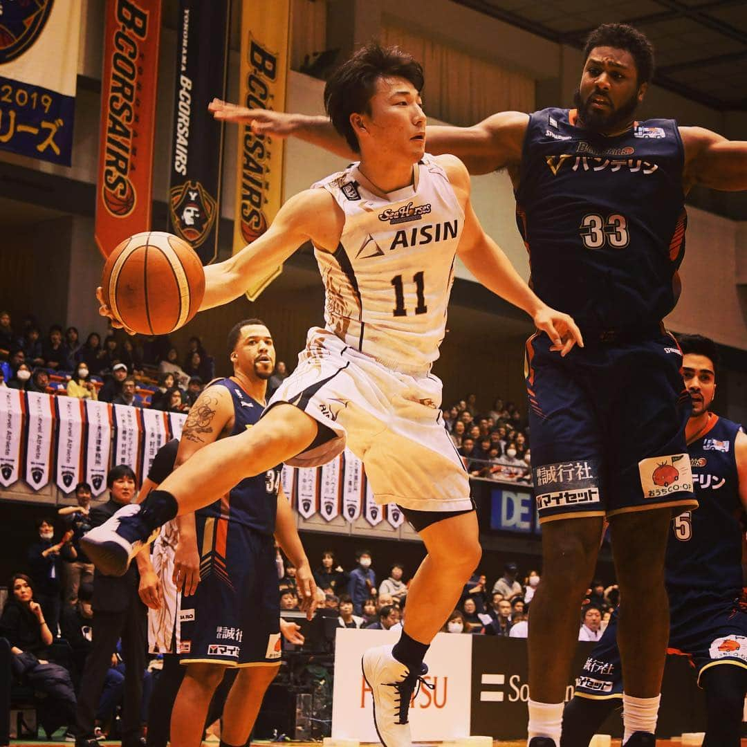 シーホース三河さんのインスタグラム写真 - (シーホース三河Instagram)「4/10(水) アウェー横浜戦  #PHOTO 三河 88 - 80 横浜  #シーホース三河 #ビーコル #Bリーグ」4月11日 0時39分 - go_seahorses