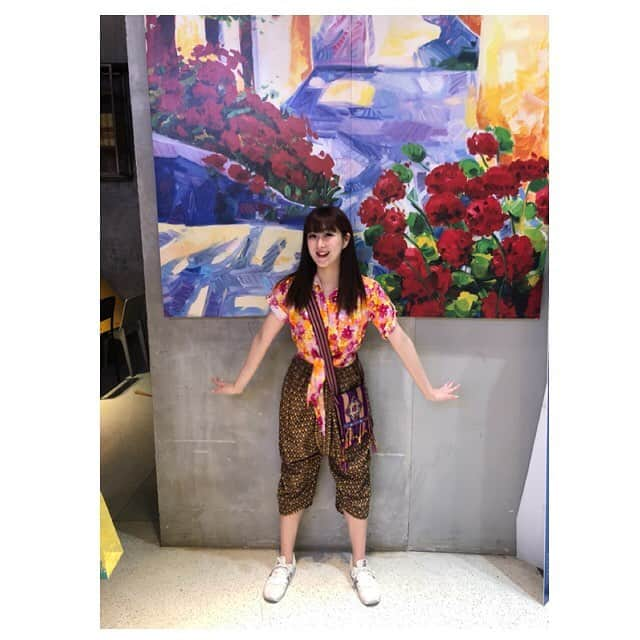 伊豆田莉奈さんのインスタグラム写真 - (伊豆田莉奈Instagram)「ขอบคุณ ที่ มา Digital Studio ใน วันนี้ นะคะ❤️ เล่น สงกรานต์ กัน ไหม คะ?😋 ใส่ชุดนี้ อาจจะ ครั้งแรก ค่ะ! รินะ เป็น คนไทย แล้ว ค่ะ😏  今日はDigital Studioに来てくれてありがとうございました❤️ 一緒にソンクラーンする？😋 多分初めてこの衣装着たかも！ 莉奈はタイ人になりました😏  #izurinabnk48 #rinaizutabnk48 #izutarinabnk48 #izurina #izutarina #สงกรานต์ #bnk48digitalstudio #伊豆田莉奈 #いずりな #bnk48 #welovebnk48」4月11日 1時16分 - rina.cgm48official