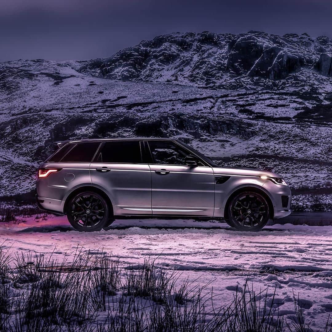 Land Roverさんのインスタグラム写真 - (Land RoverInstagram)「#RangeRoverSport - a glowing example of form and function in perfect harmony. Search "Range Rover Sport test drive" to book now.  #LandRover #RangeRoverSport #4x4 #Adventure #Carsofinstagram #Instacar #Design #SUV #CarLifestyle #LandRover #Offroad #Offroading #Cars #Car #RangeRover #Technology #Hybrid #Electric #MHEV」4月11日 1時30分 - landrover