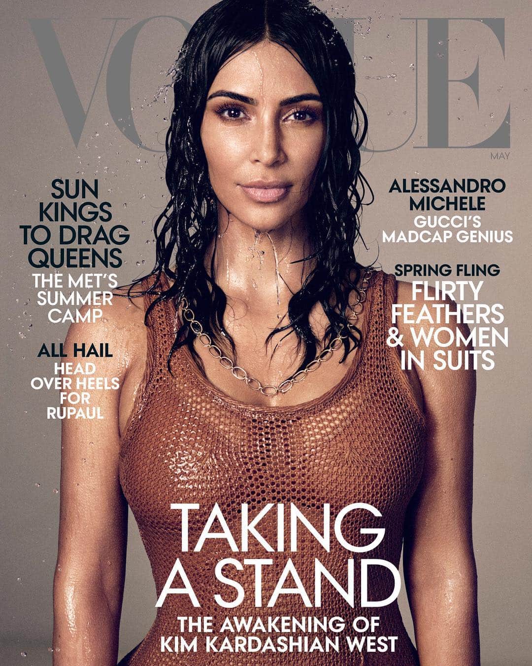 Just Jaredさんのインスタグラム写真 - (Just JaredInstagram)「@kimkardashian is on the cover of the May issue of @vogue wearing @chanelofficial. Click the LINK IN BIO to see everything she said including thoughts about Kanye West’s political views.  #KimKardashian Photo: @mikaeljansson」4月11日 1時50分 - justjared