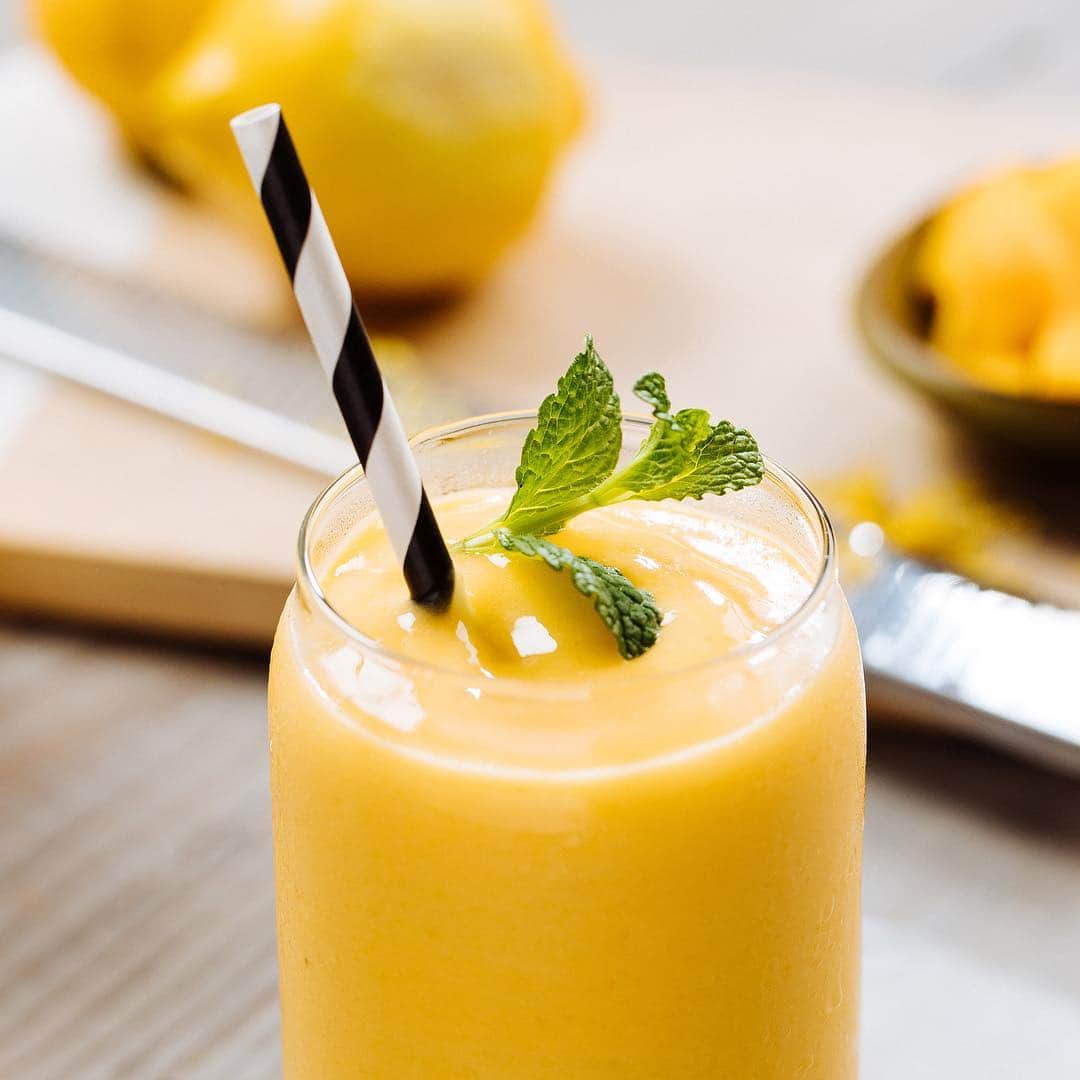 Dole Packaged Foods（ドール）さんのインスタグラム写真 - (Dole Packaged Foods（ドール）Instagram)「Our Island Shake, featuring frozen Dole Mango, will have you feeling like you’re at the tropics - plus it’s ice-free so it won’t water down! 🌴#DoleRecipes」4月11日 1時50分 - dolesunshine