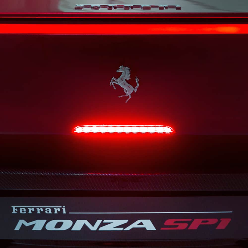 フェラーリさんのインスタグラム写真 - (フェラーリInstagram)「#FerrariMonzaSP1: when #Ferrari’s classic elegance and historic racing spirit meld. #Exclusive #Details」4月11日 2時00分 - ferrari