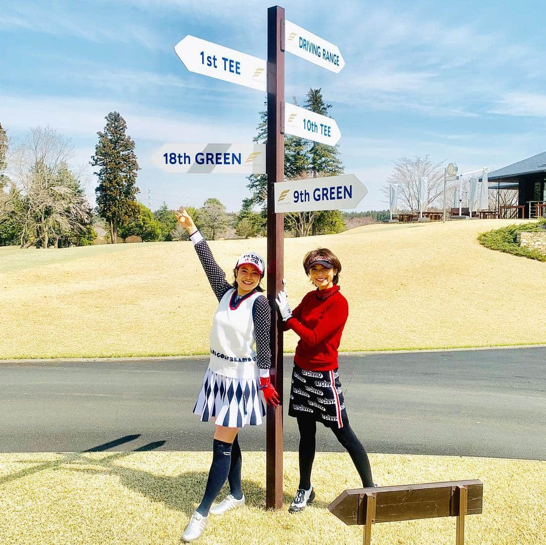 吉田玲奈さんのインスタグラム写真 - (吉田玲奈Instagram)「先日は久しぶりのモッチーとGOLF❣ふたりともドライバーショットが最高に気持ち良く打てて楽しかった〜⛳️😋 #ゴルフ大好き #楽しかった #爆笑ゴルフ #ゴルフ日和 #ゴルフ女子 #ゴルフ大人女子 #beamsgolf #ビームスゴルフ  #markandlona #archivio #monzee #ゴルフ女子コーデ #ゴルフウエア #ゴルフウェア #callawaygolf  #epicflash #麻婆豆腐 #reinagolf」4月11日 2時35分 - reina.yoshida.ciel.1218