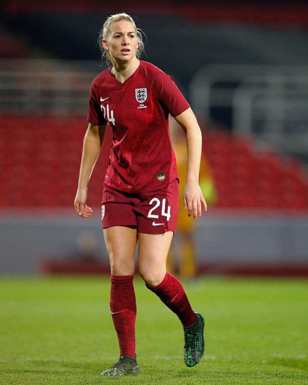 ジェンマ・ボナーのインスタグラム：「Happy to finish off the camp last night with a win! 🏴󠁧󠁢󠁥󠁮󠁧󠁿⚽️」