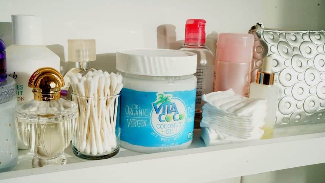 Vita Coco Coconut Waterのインスタグラム：「Great as a body lotion. Probably great on a Slip 'N Slide too. Do they still make those?」
