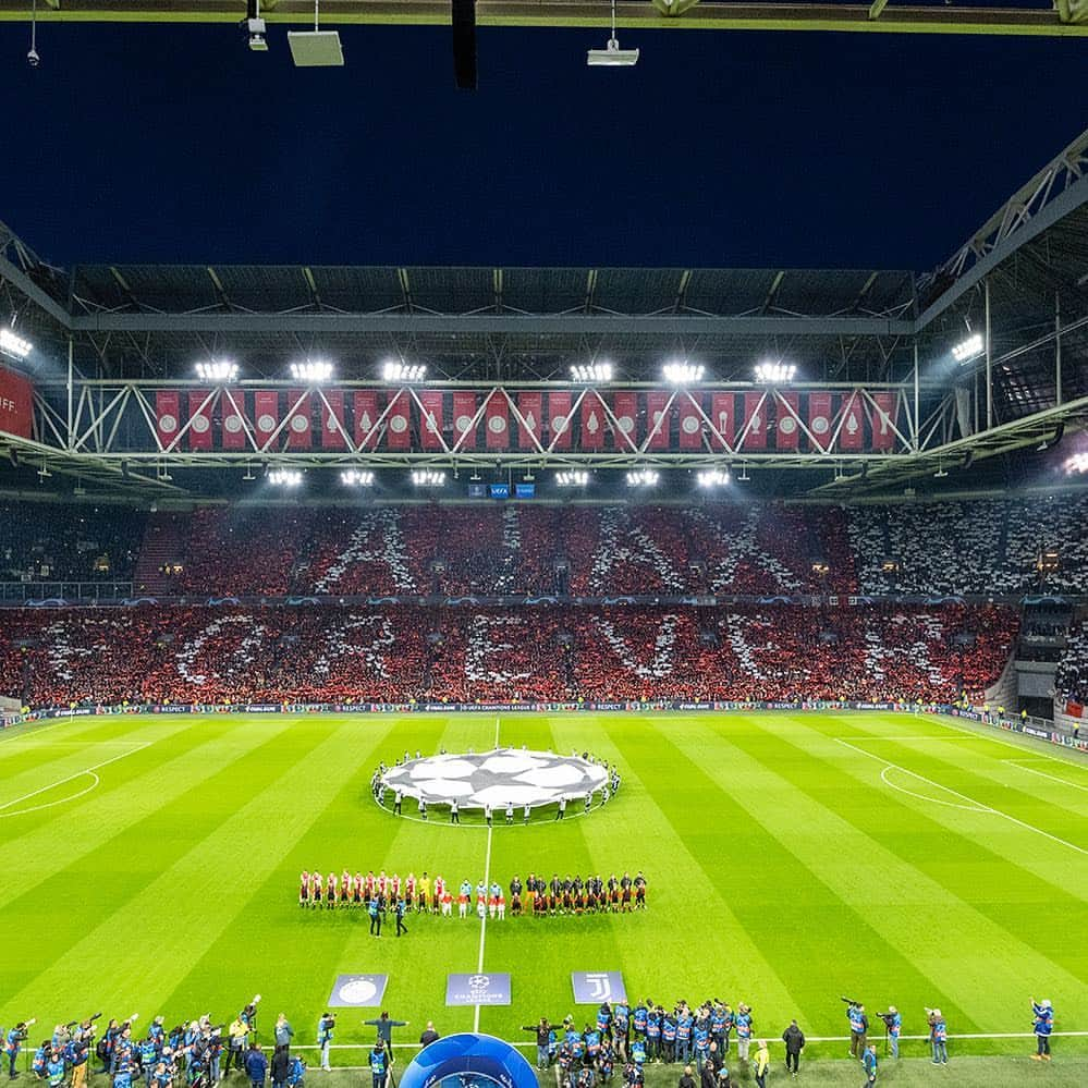 アヤックス・アムステルダムさんのインスタグラム写真 - (アヤックス・アムステルダムInstagram)「Forever Ajax, since 1900. ⚪🔴⚪ #UCL #ajajuv」4月11日 4時26分 - afcajax