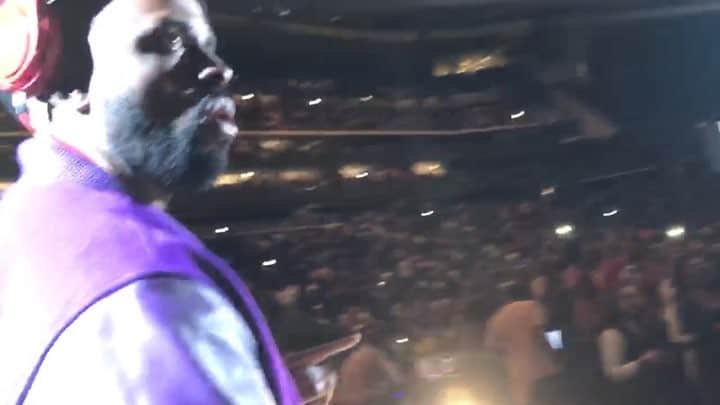 ファンクマスター・フレックスのインスタグラム：「I like to play for the fellas and the ladies! 20,000 strong! FunkFlex on the set! @litdigitaldjs Vid Via: @djhrnyc」