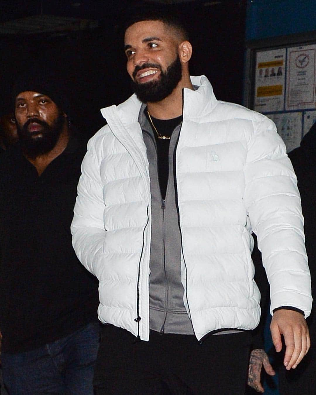 Just Jaredさんのインスタグラム写真 - (Just JaredInstagram)「@champagnepapi is all smiles during a night out in London! #Drake Photo: Splash」4月11日 4時50分 - justjared