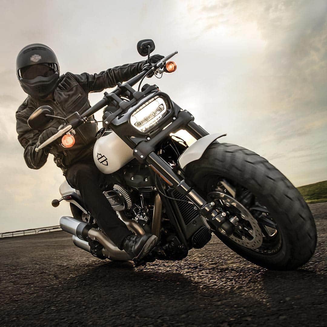 Harley-Davidsonさんのインスタグラム写真 - (Harley-DavidsonInstagram)「Heads up! April is Check Your #Helmet Month. Helmets should be replaced every 3-5 years for optimal protection. Need a replacement? We’ve got you covered. #HarleyDavidson #FindYourFreedom」4月11日 4時55分 - harleydavidson