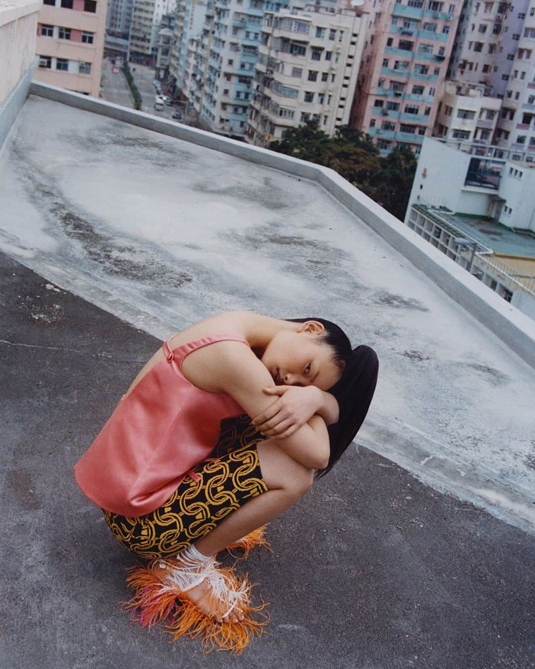 i-Dさんのインスタグラム写真 - (i-DInstagram)「Can we just talk about those shoes for a sec?? And then the outfit??? 🤯 ⁣ ⁣⁣ For The Homegrown Issue of i-D, @alexleese and @bojana_koz went to Hong Kong to capture the fashion designs of the moment that you need in your wardrobe rn. 🇭🇰💖⁣⁣⁣ ⁣⁣ [The Homegrown Issue, no. 355, Spring 2019]⁣⁣⁣⁣ .⁣ .⁣ .⁣ Photography @alexleese⁣⁣⁣ Styling @bojana_koz⁣⁣⁣ Ying wears all clothing @Prada. Shoes @asaitakeaway.」4月11日 5時00分 - i_d