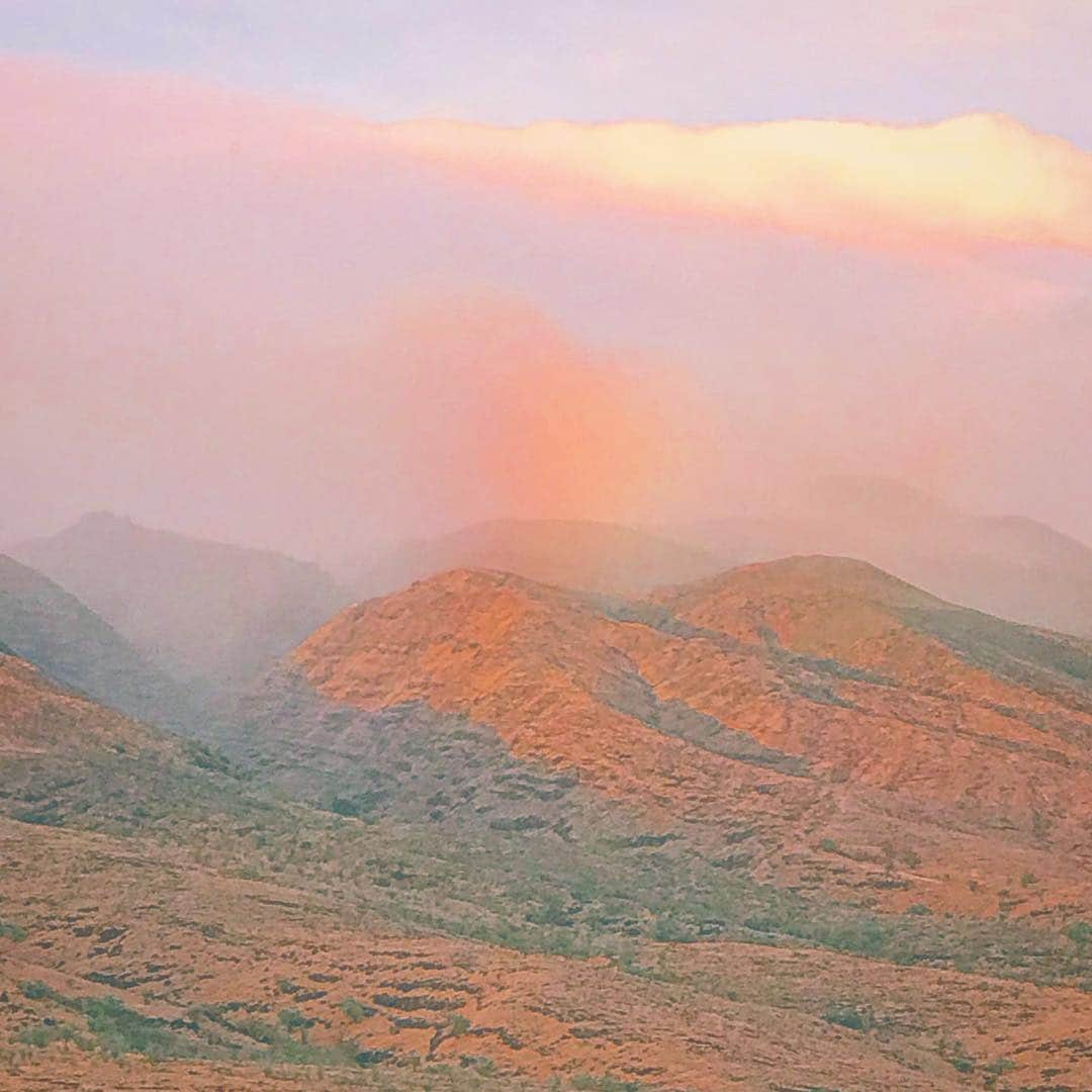のインスタグラム：「Day of Rainbow  虹の日。  #island #earth #beach #ocean #enlightenment #eternity #light #pink #life #live ##surf #miyakoyamazaki #山崎美弥子」