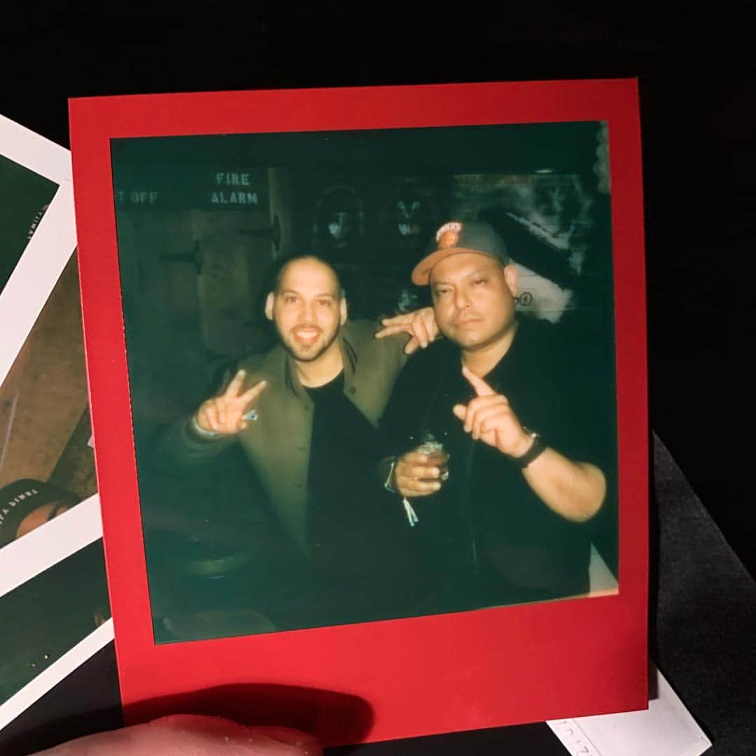 ケビン・ラブさんのインスタグラム写真 - (ケビン・ラブInstagram)「Took Polaroids. Visited Frye Island. Don’t remember getting home. I do however remember Channing ruining my speech by being a big cry baby. Overall it was a good night. Thank you @lauren503 and @channingfrye for a great night!!」4月11日 5時33分 - kevinlove