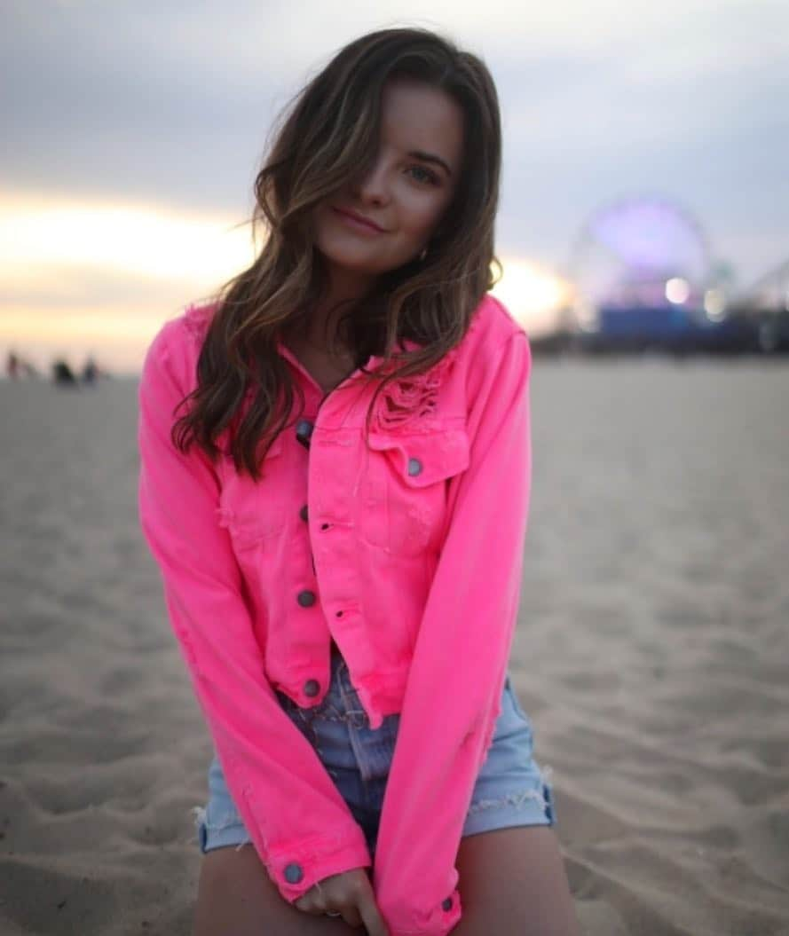 Brooke Marie Hylandさんのインスタグラム写真 - (Brooke Marie HylandInstagram)「On Wednesdays we wear pink 💕」4月11日 5時54分 - brookehyland